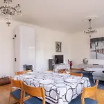 Elegant And Spacious Рига