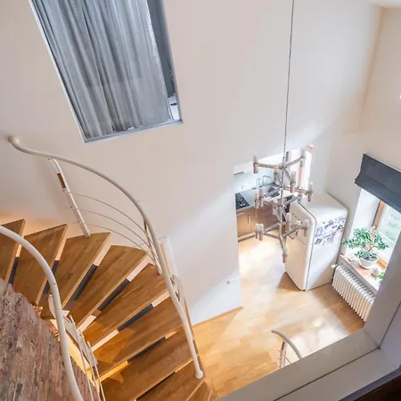 Апартаменты Elegant And Spacious *