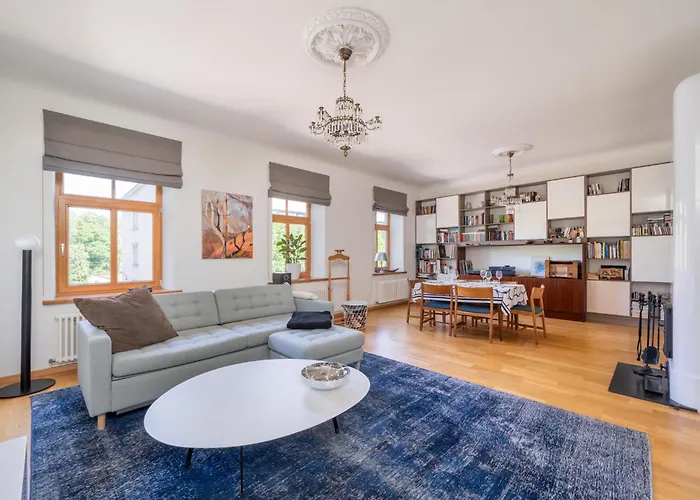 Dzīvoklis Elegant And Spacious *