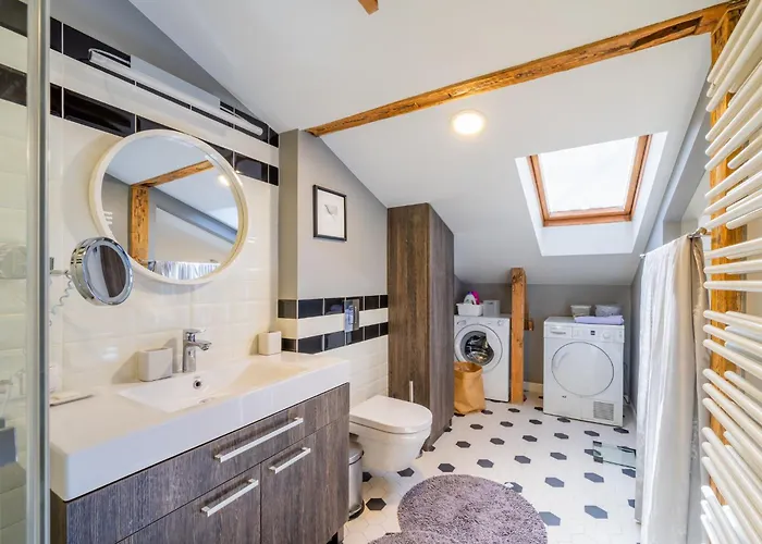 Elegant And Spacious * Riga